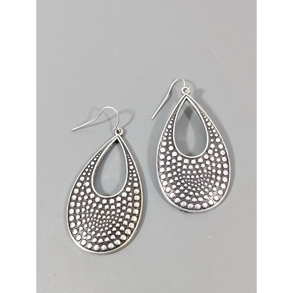 Boho Western‎ Chic Pebble Texture Teardrop Long Dangle Earrings Silver Tone
